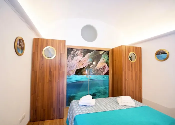 Grotta Verde Luxury Suite By Caprirooms